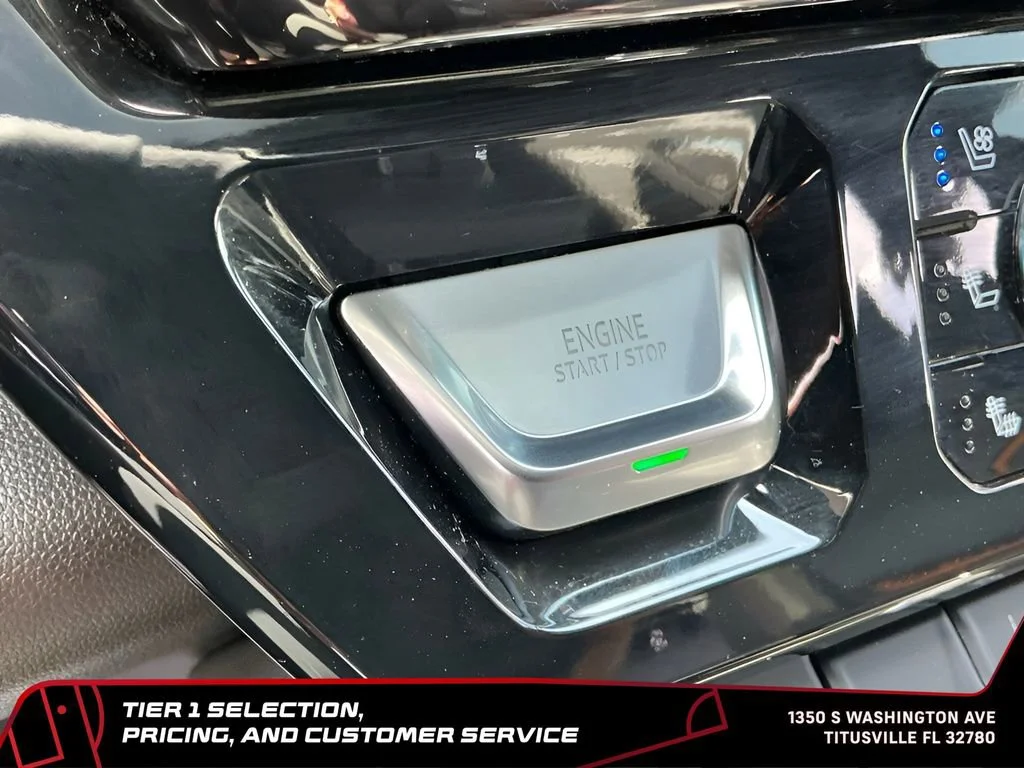Used 2024 Sterling Metallic GMC AT4 image 36