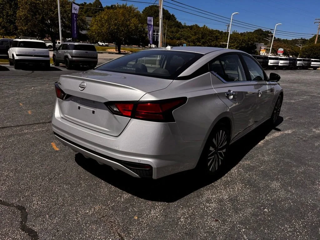 Used 2025 Silver Nissan SV image 7