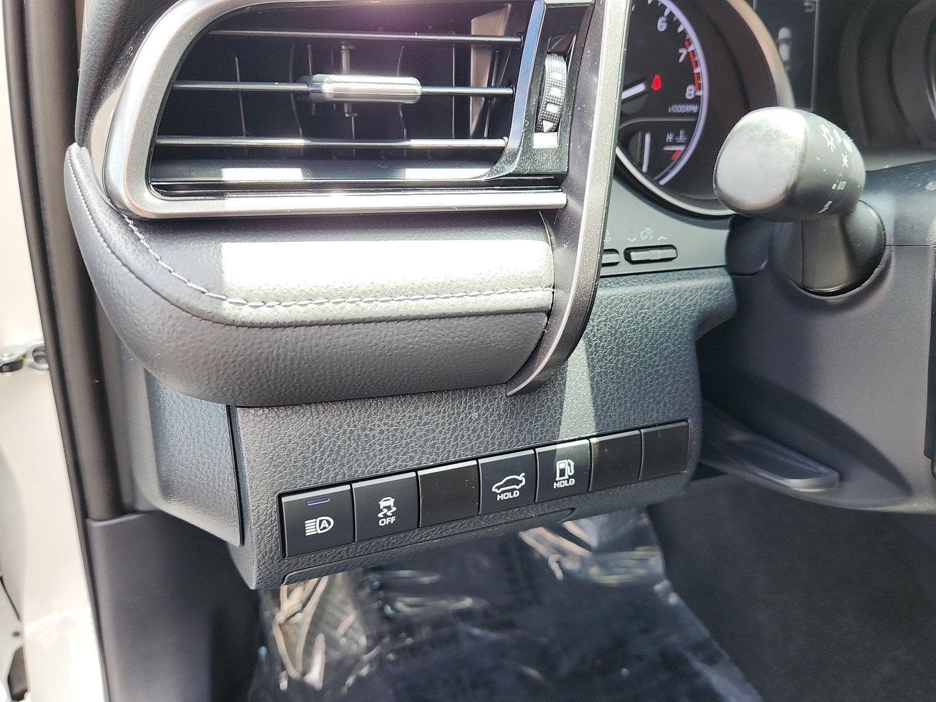 Certified Used 2024 Ice Edge Toyota SE image 12