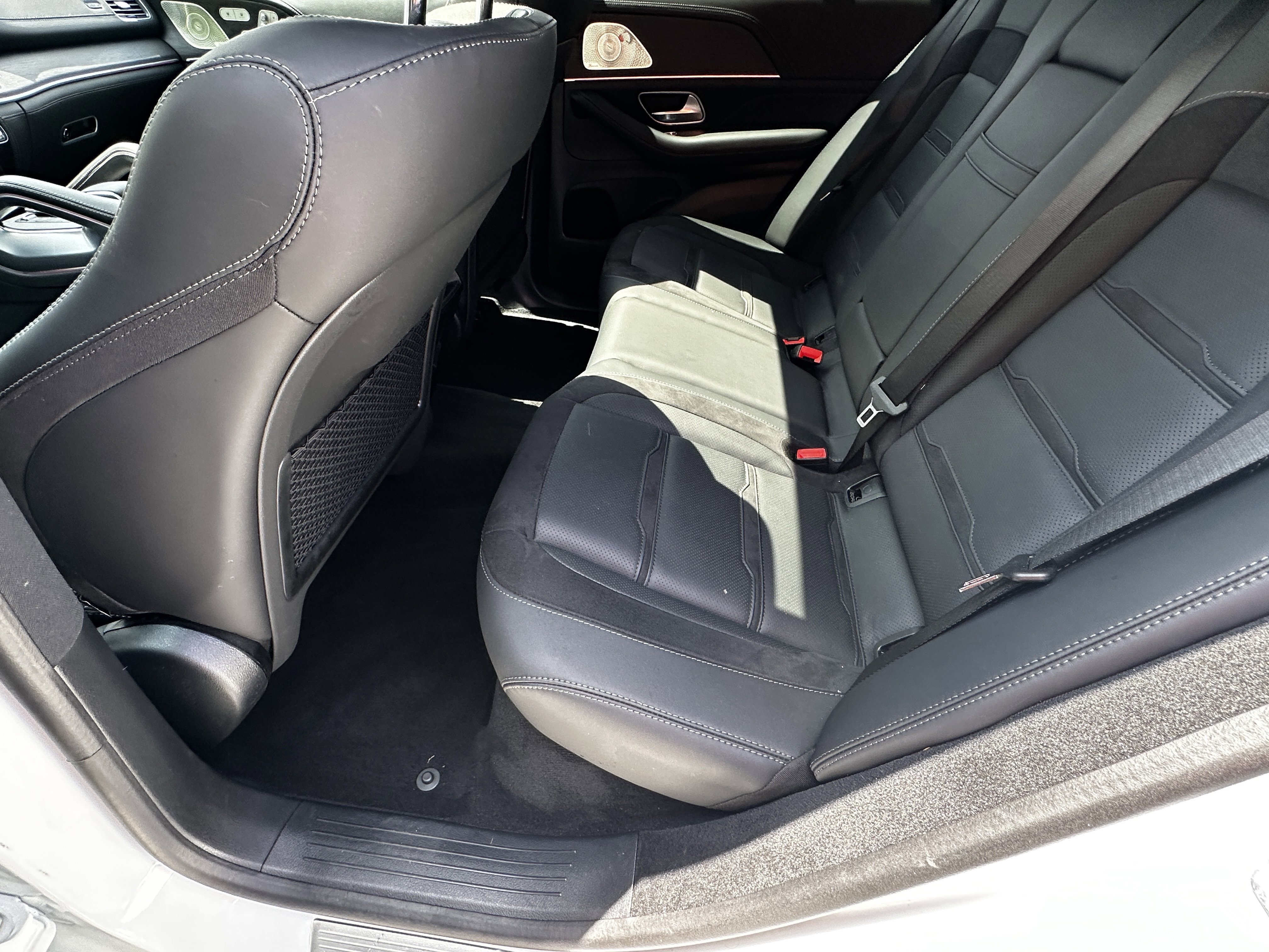 Certified Used 2025 White Mercedes-Benz AMG® GLE 53 image 24
