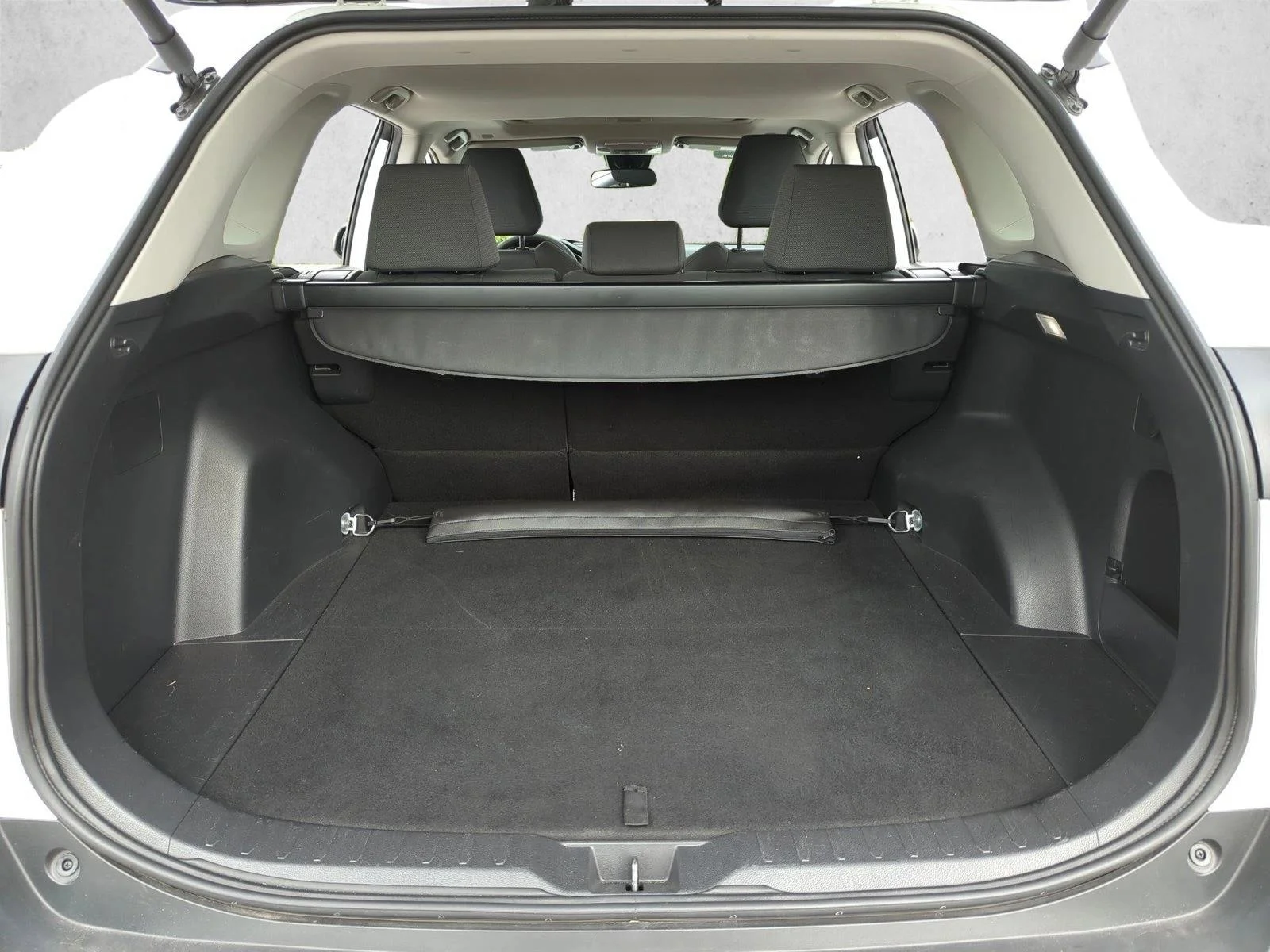 Used 2024 Ice Cap Toyota XLE image 6