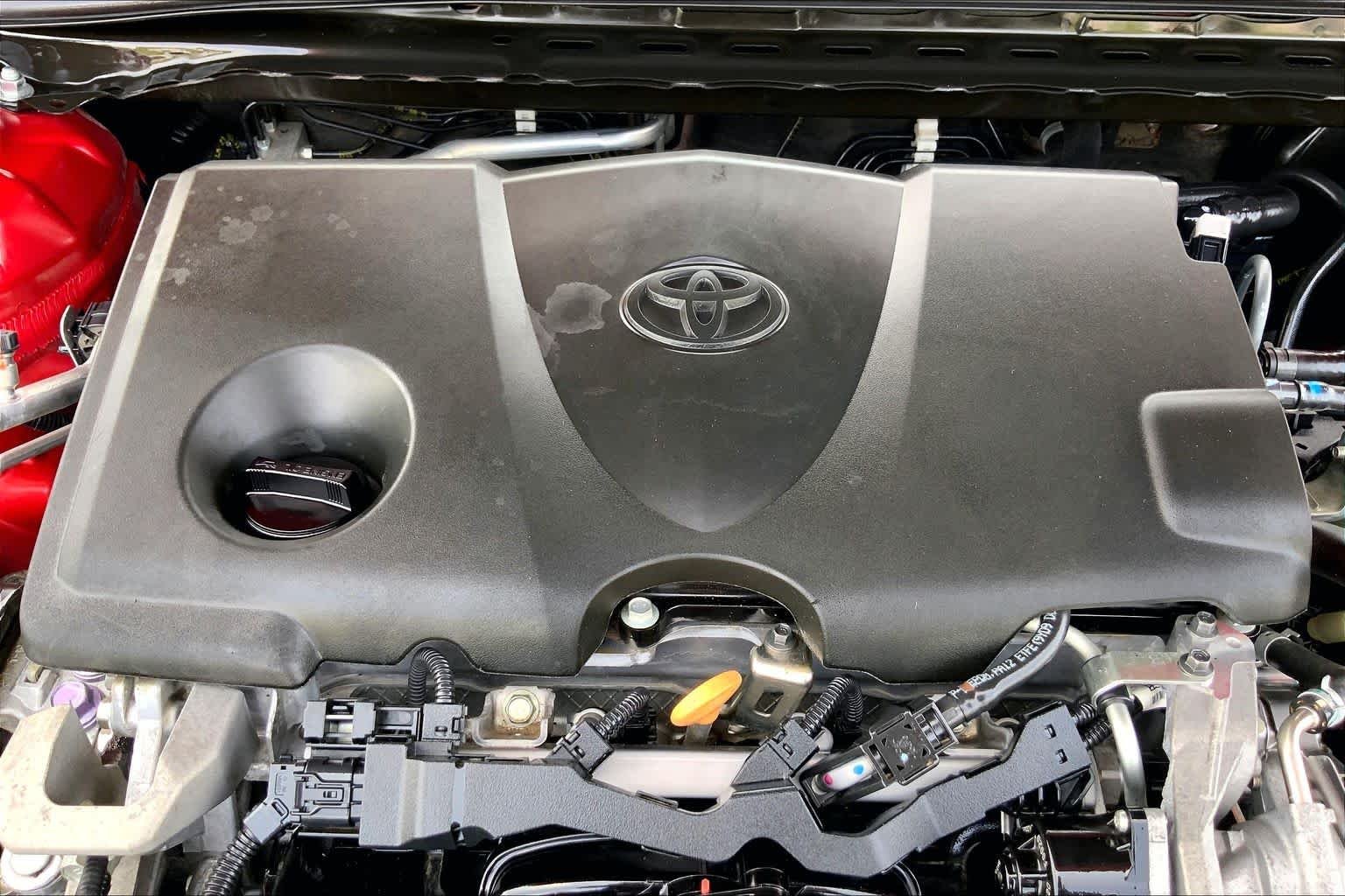 Used 2020 Supersonic Red Toyota SE image 32