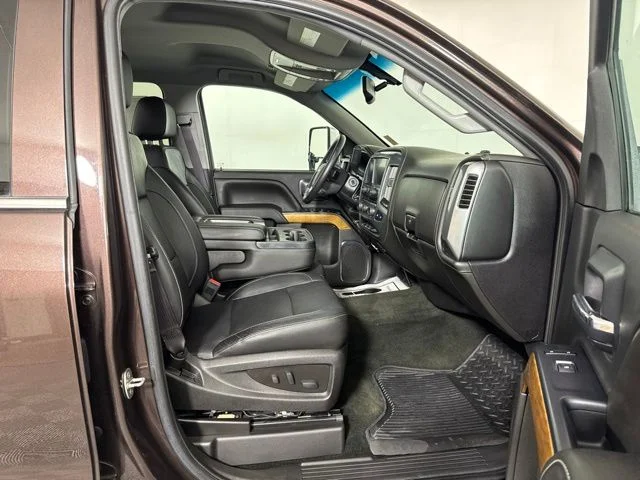 Used 2016 Autumn Bronze Metallic Chevrolet LTZ image 4