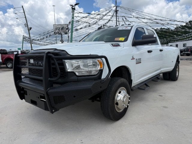 2022 RAM 3500's photo