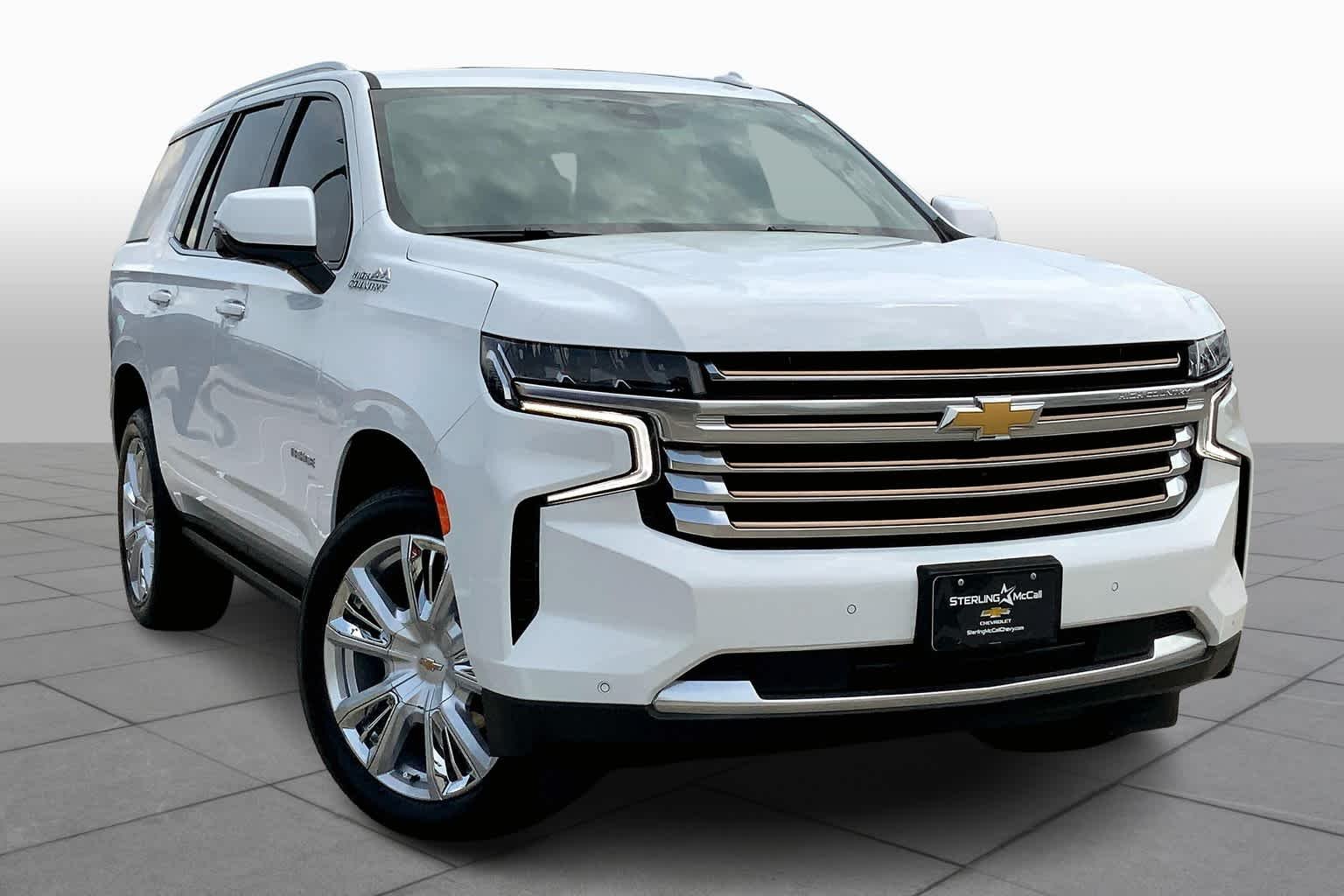 Used 2022 Summit White Chevrolet High Country image 3