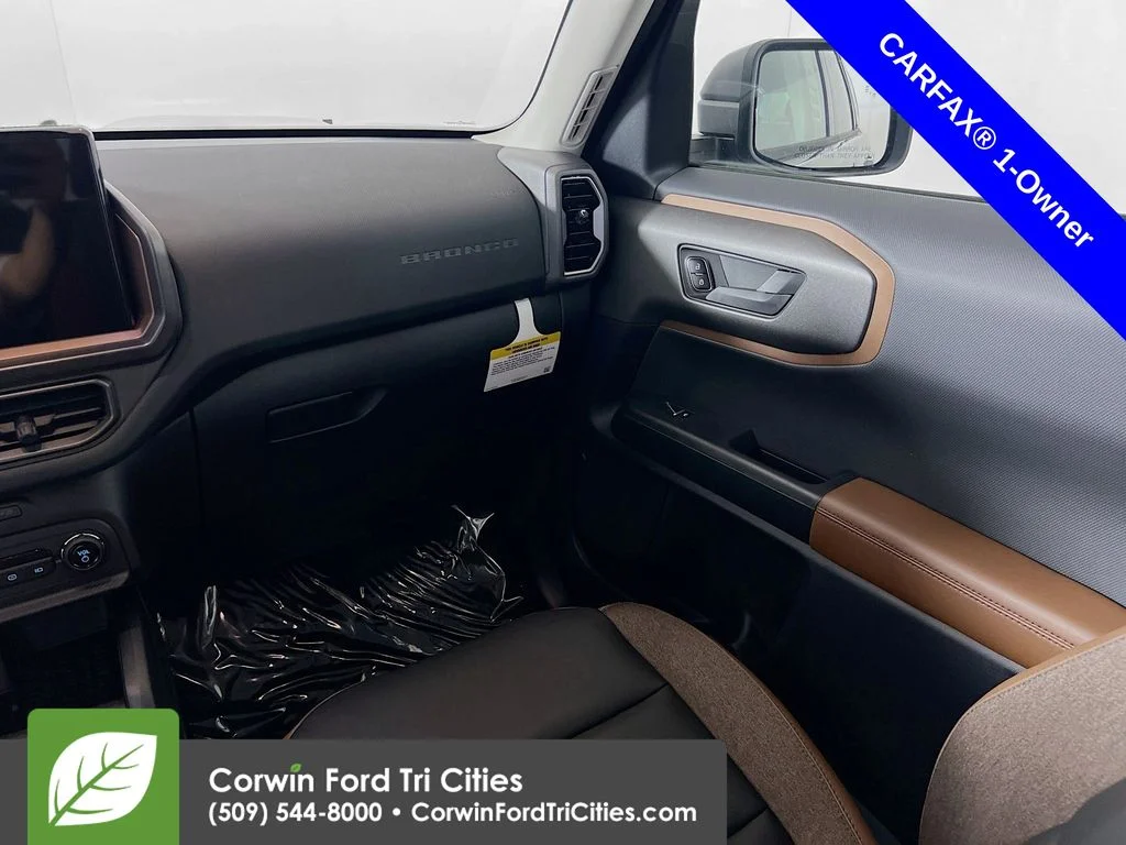 Used 2025 Gray Metallic Ford Outer Banks image 27