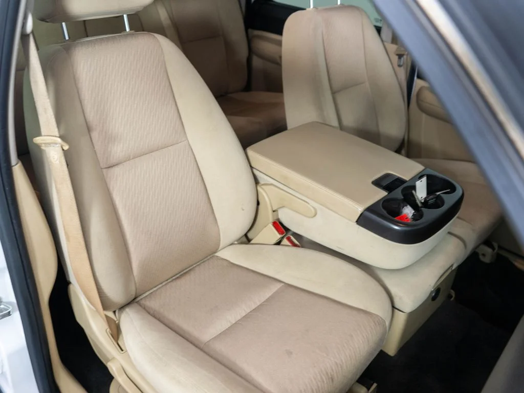 Used 2009 White Chevrolet Work Truck image 7