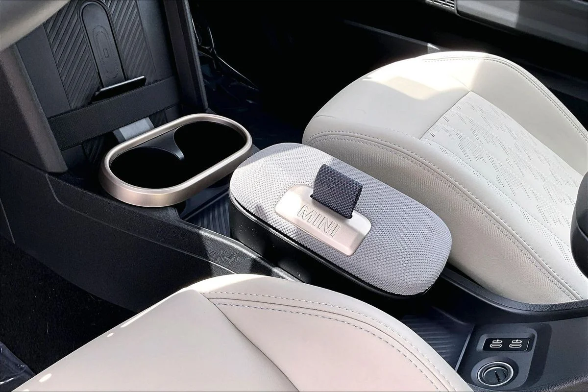Used 2025  MINI Cooper S image 18