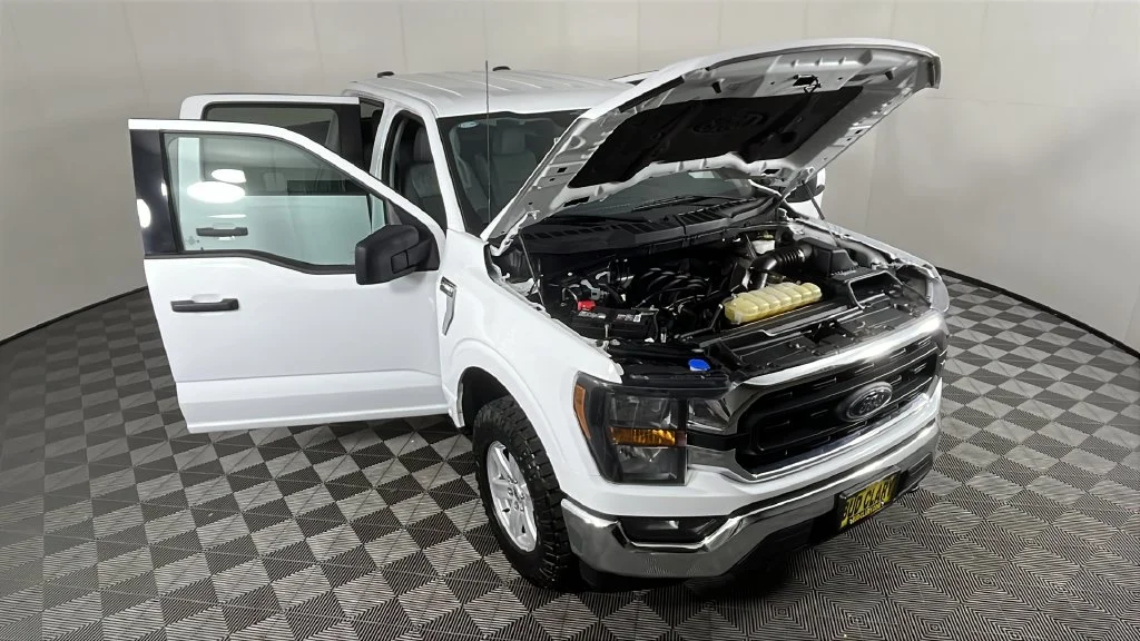 Used 2023 White Ford XLT image 14