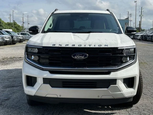 New 2026 White Ford Platinum image 6