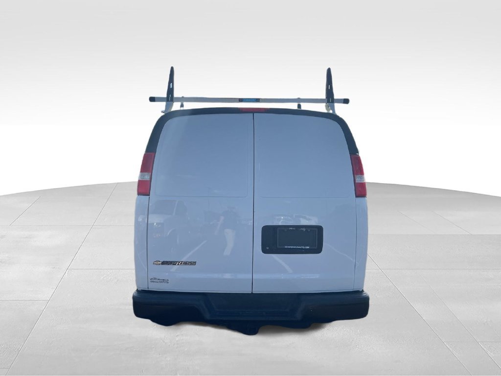 Used 2020 White Chevrolet Work Van image 4