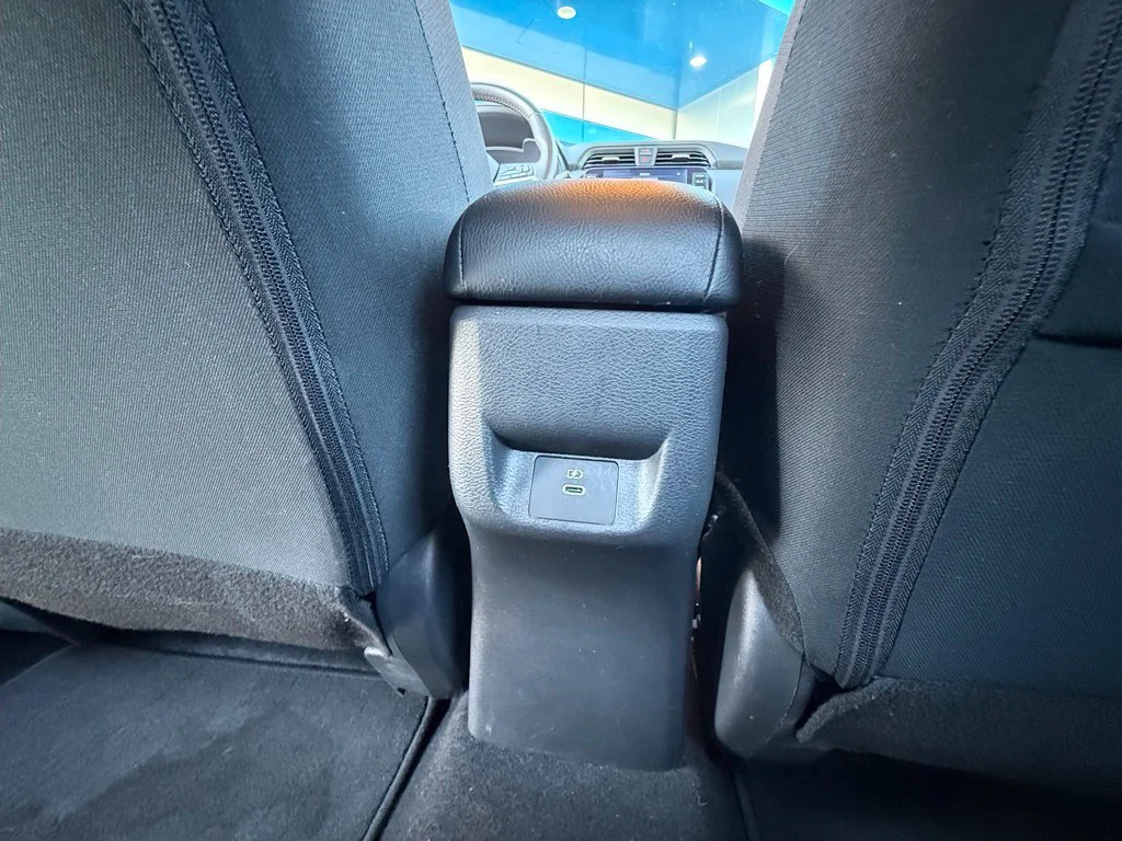 Used 2025 White Nissan 1.6 SR image 33