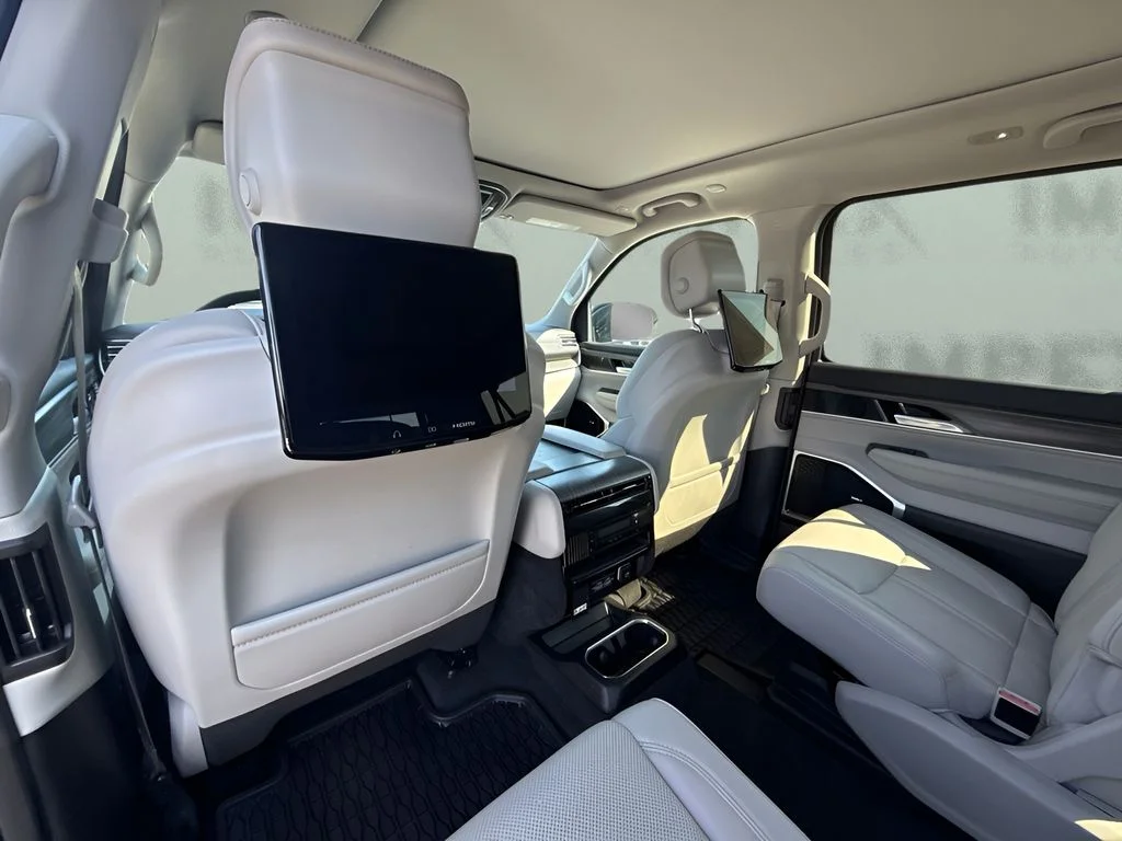 Used 2024 Black Jeep Series III image 12