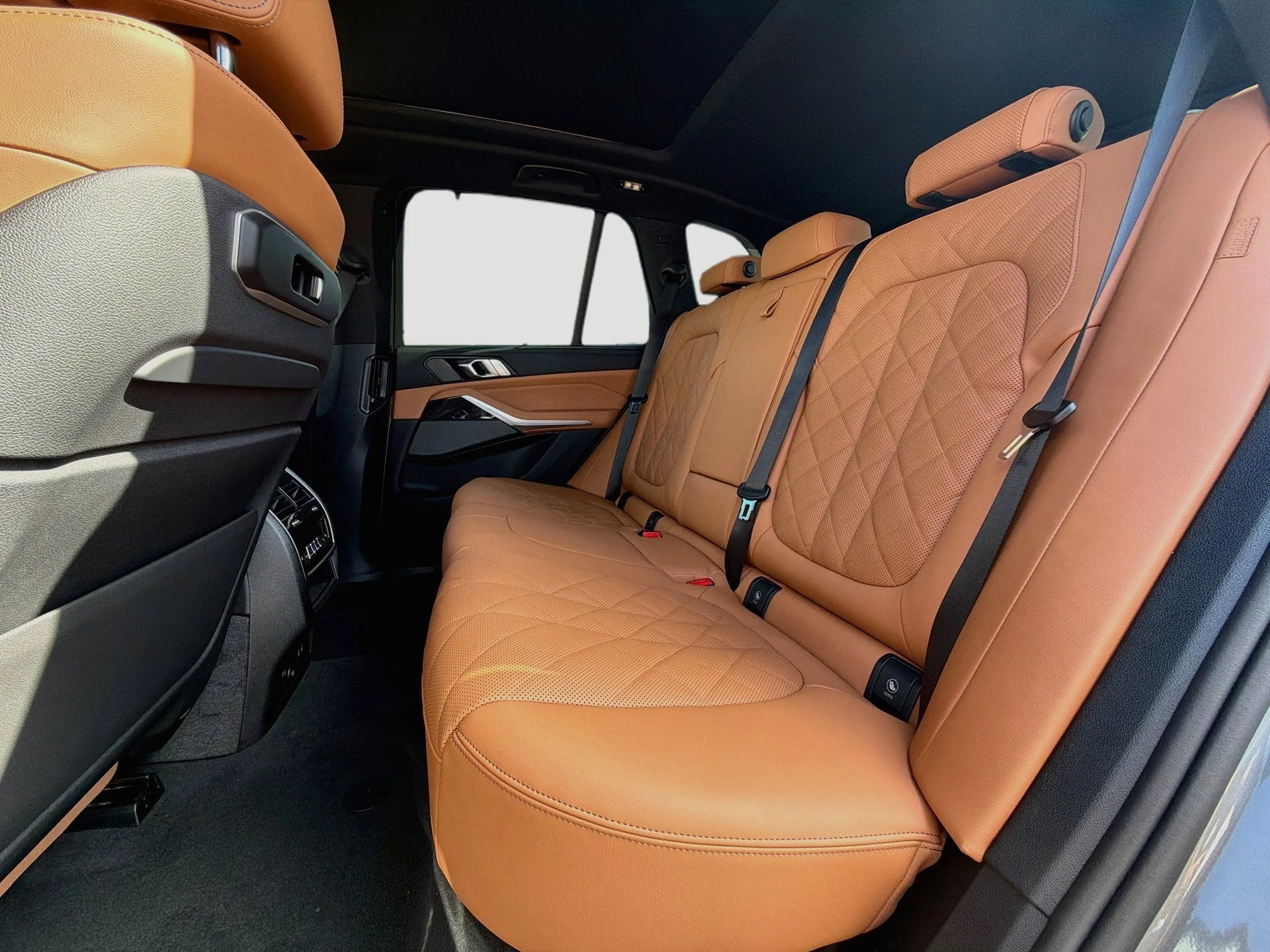 Used 2026 Skyscraper Grey Metallic BMW xDrive50e image 20