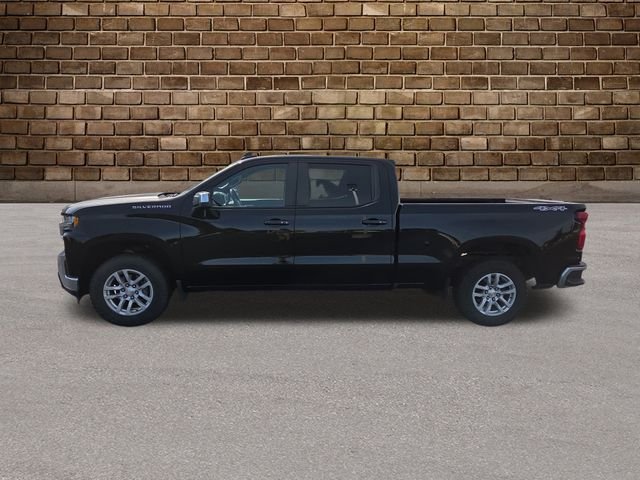 2019 Chevrolet Silverado 1500 LT photo 2