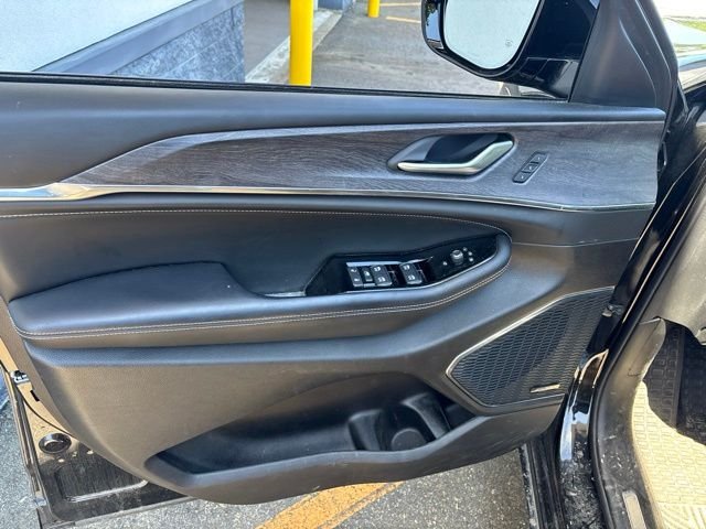 Used 2023 Black Jeep Overland image 14