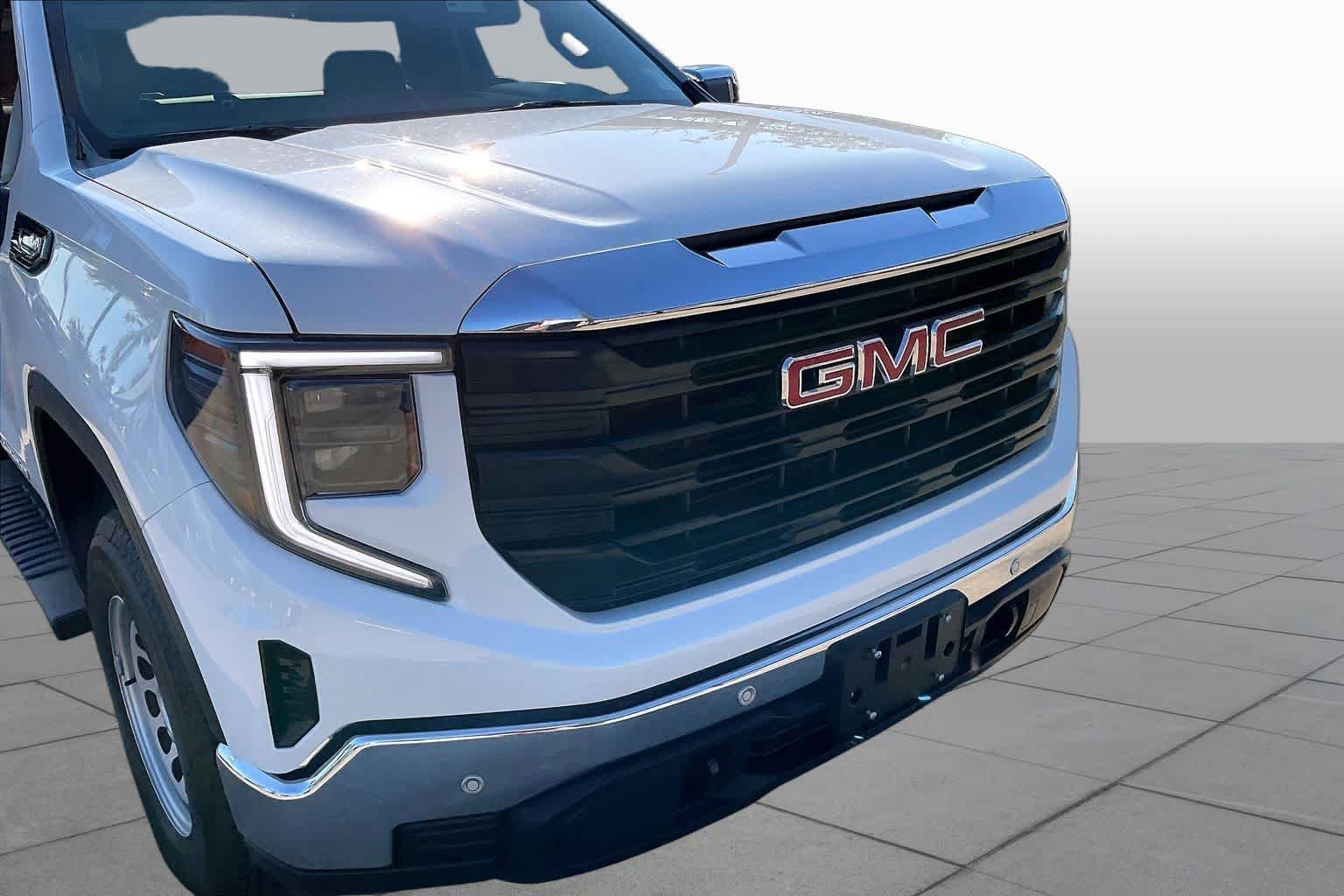 Used 2026 Summit White GMC Pro image 23