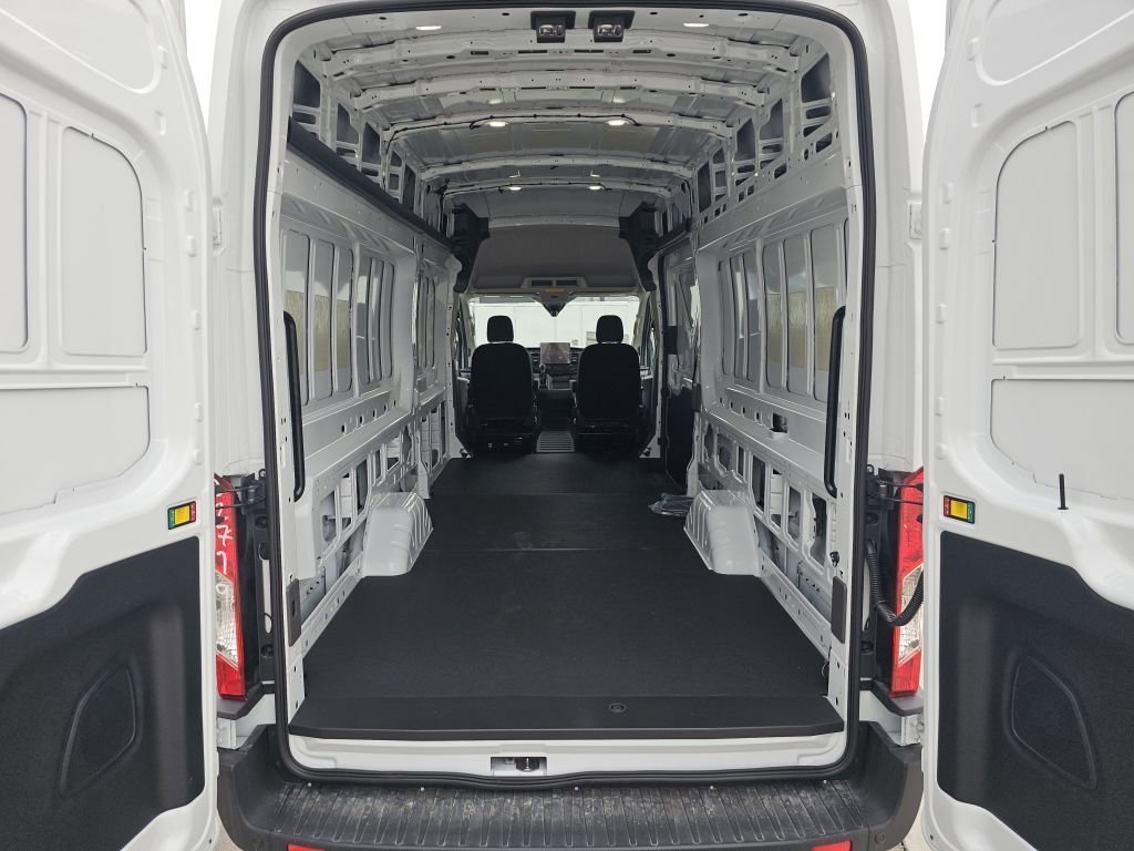 New 2026 Oxford White Ford Base image 26
