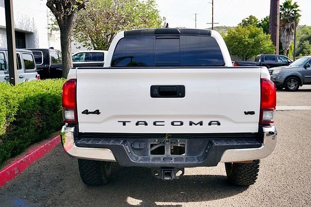 Used 2022 White Toyota SR5 image 8