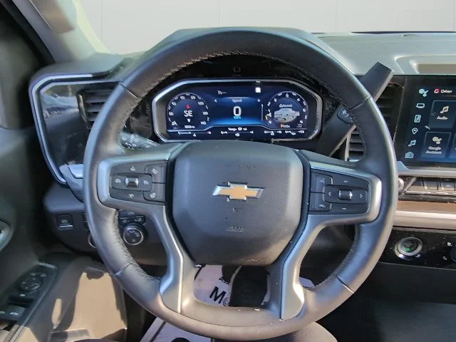 Used 2022 Black Chevrolet LT image 22