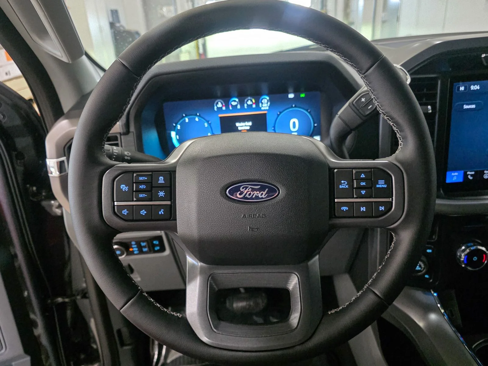 2025 Ford F-150 XLT - Photo 39
