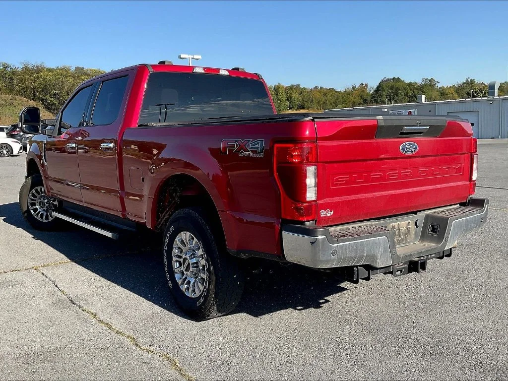 Used 2020 Rapid Red Metallic Tinted Clearcoat Ford XLT image 3