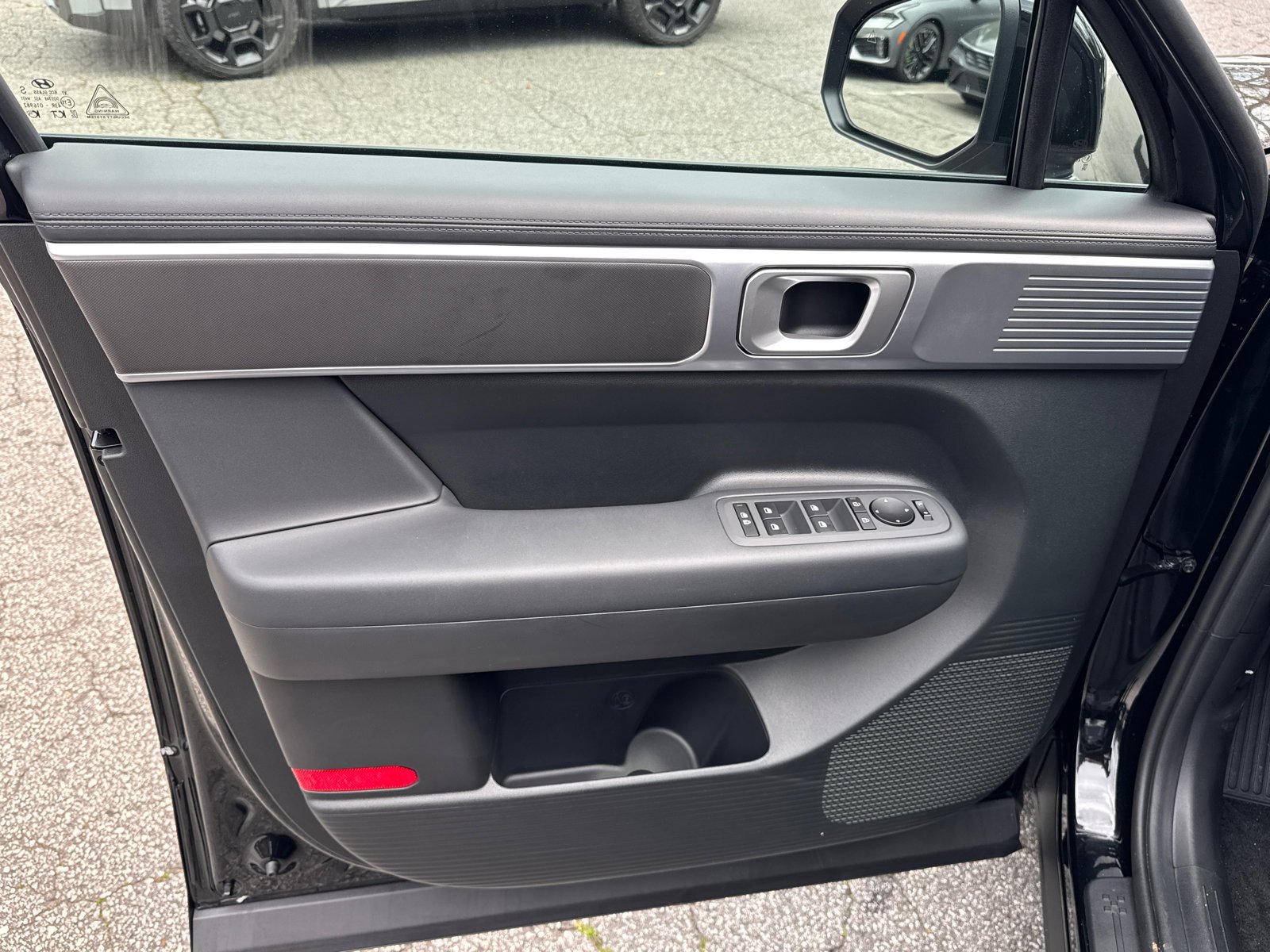 New 2026 Phantom Black Hyundai SE image 10