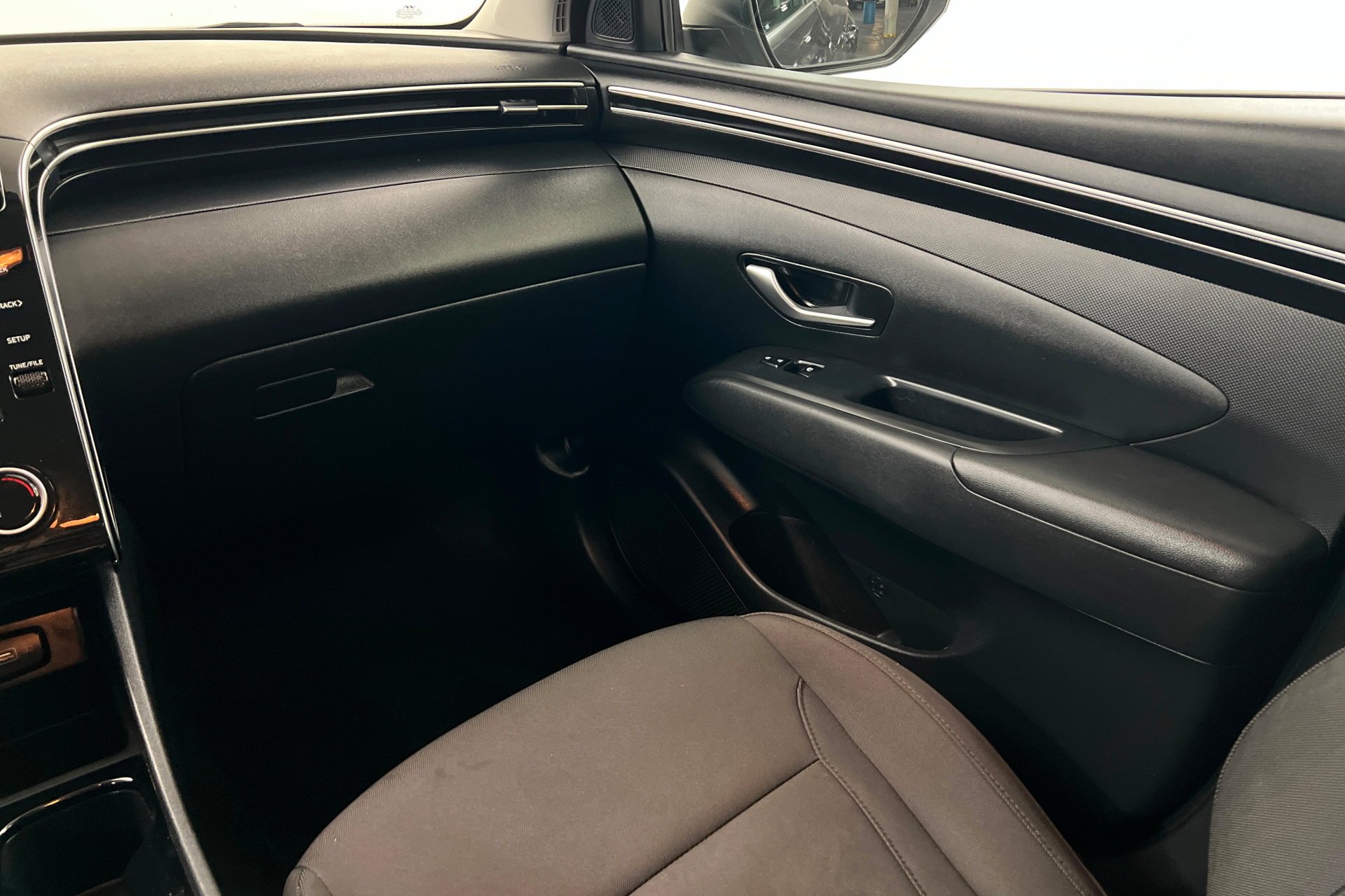 Used 2022 Portofino Gray Hyundai SEL image 11