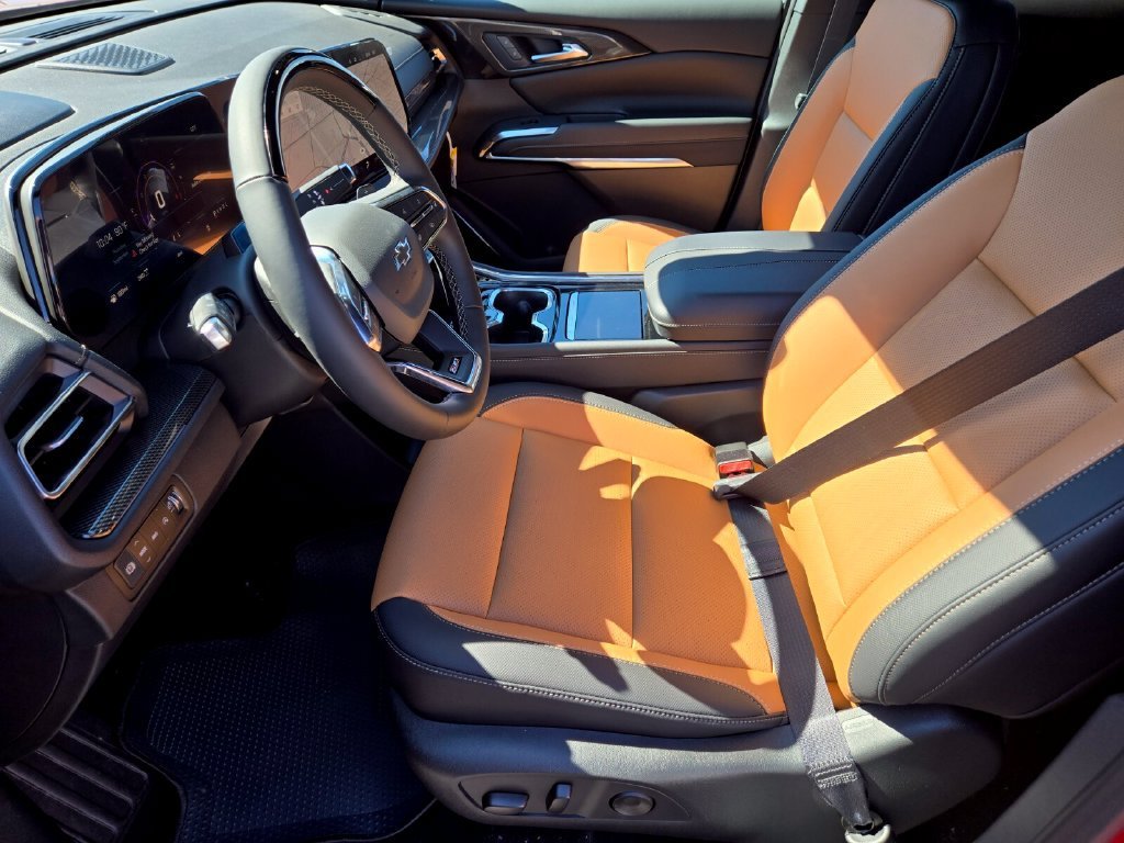 2027 Chevrolet Traverse Z71 - Photo 8