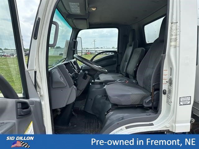 Used 2015 White Isuzu BLACK image 4