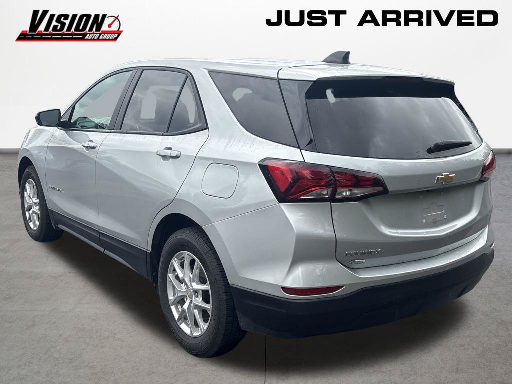 Used 2022 Silver Chevrolet LS image 3