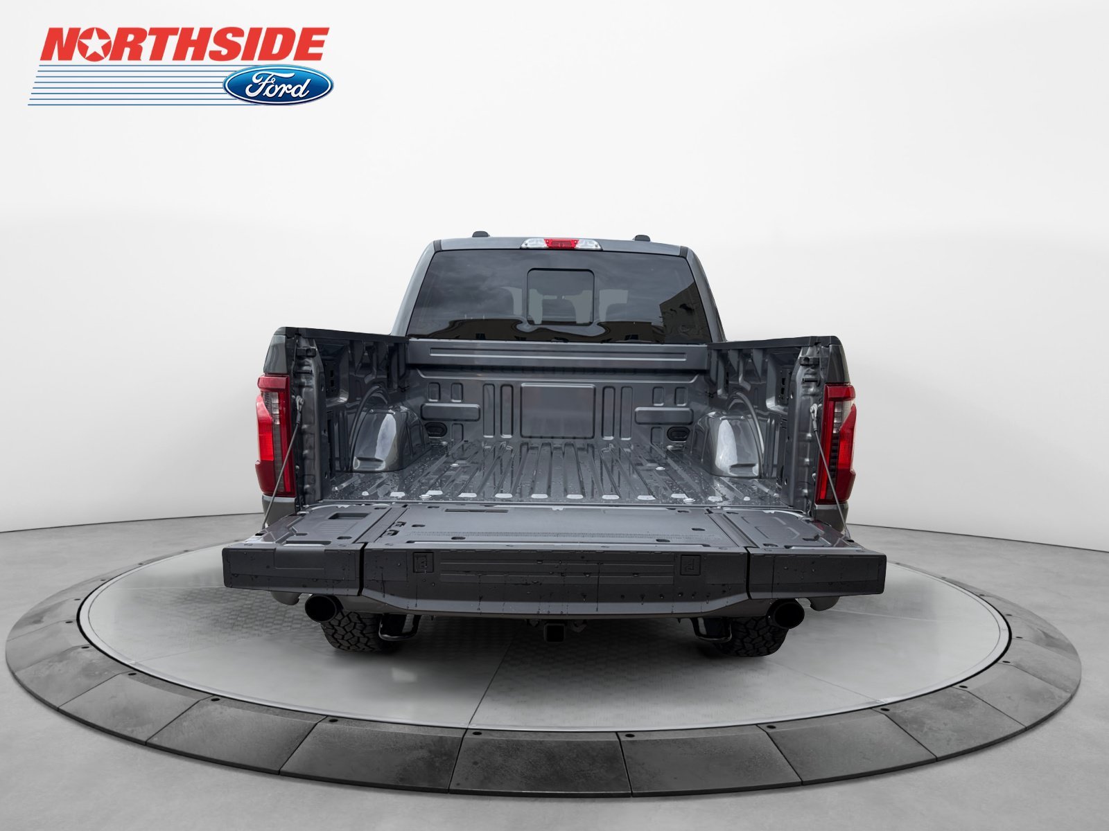New 2026 Carbonized Gray Metallic Ford Tremor image 19