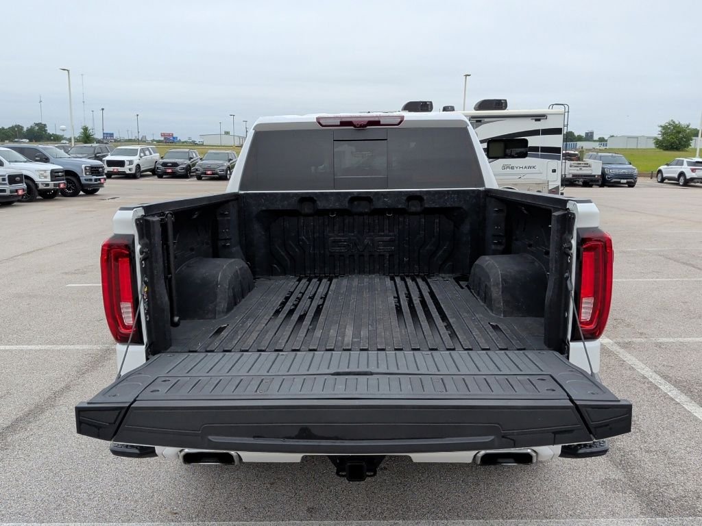 Used 2025 White Frost Tri-Coat GMC Denali Ultimate image 44