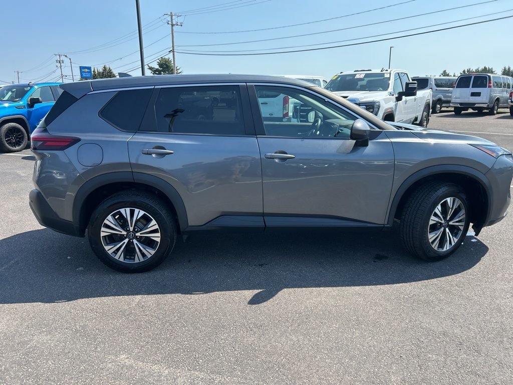 Used 2023 Gray Nissan SV image 8