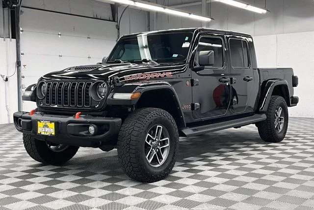 Used 2024 Black Clearcoat Jeep Mojave image 12