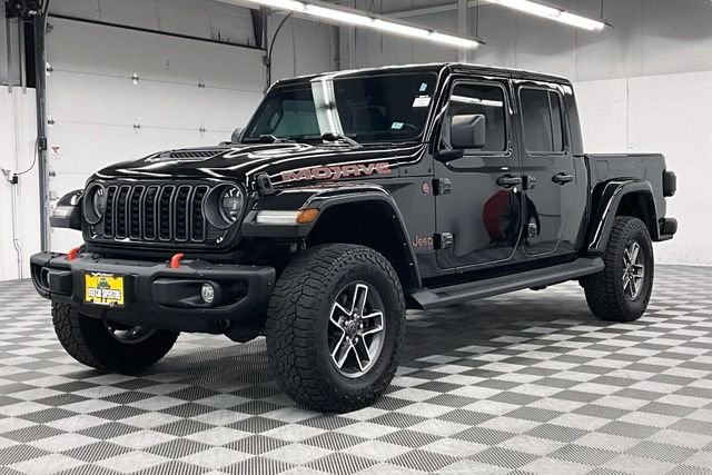 Used 2024 Black Clearcoat Jeep Mojave image 12