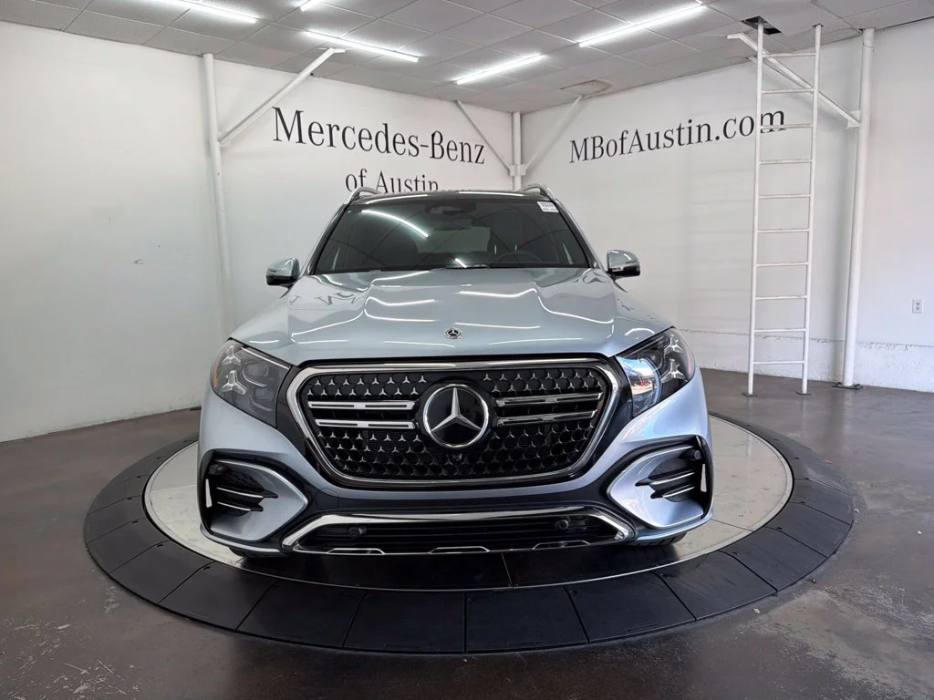 New 2027 Silver Mercedes-Benz GLS 450 image 2