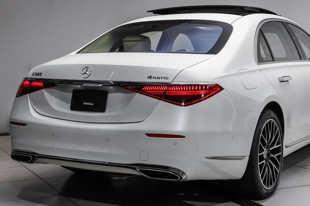 Certified Used 2023  Mercedes-Benz S 580 image 4