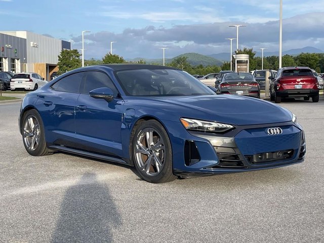 2024 Audi e-tron GT Premium Plus