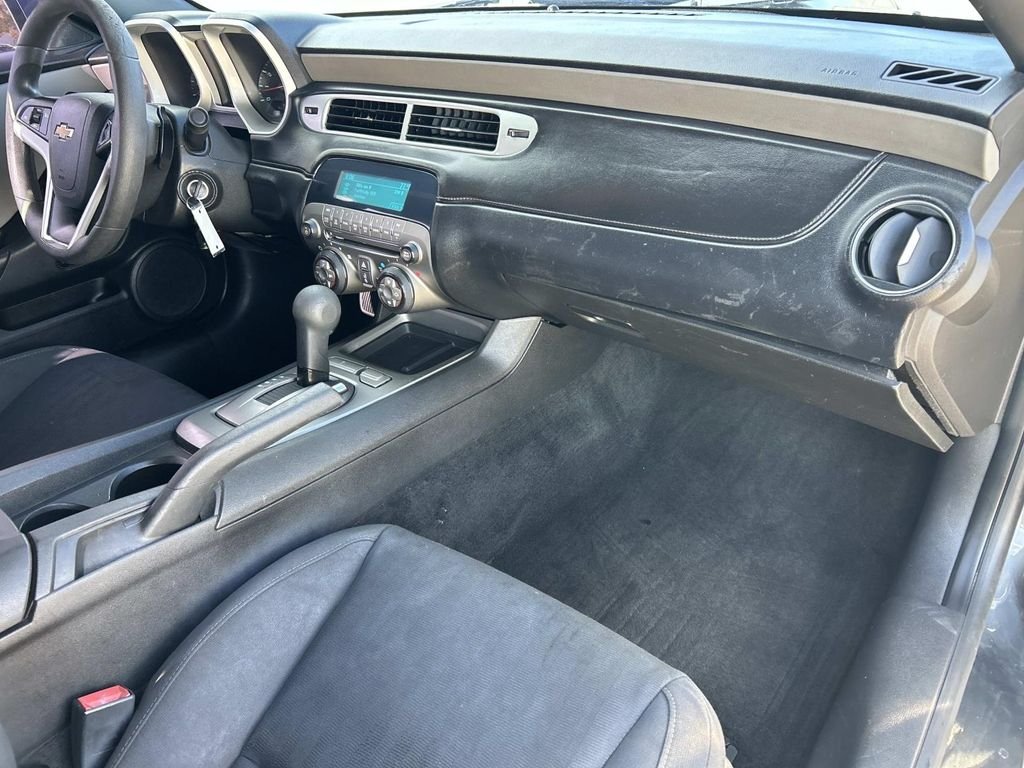 Used 2015 Ashen Gray Metallic Chevrolet 2LS image 15