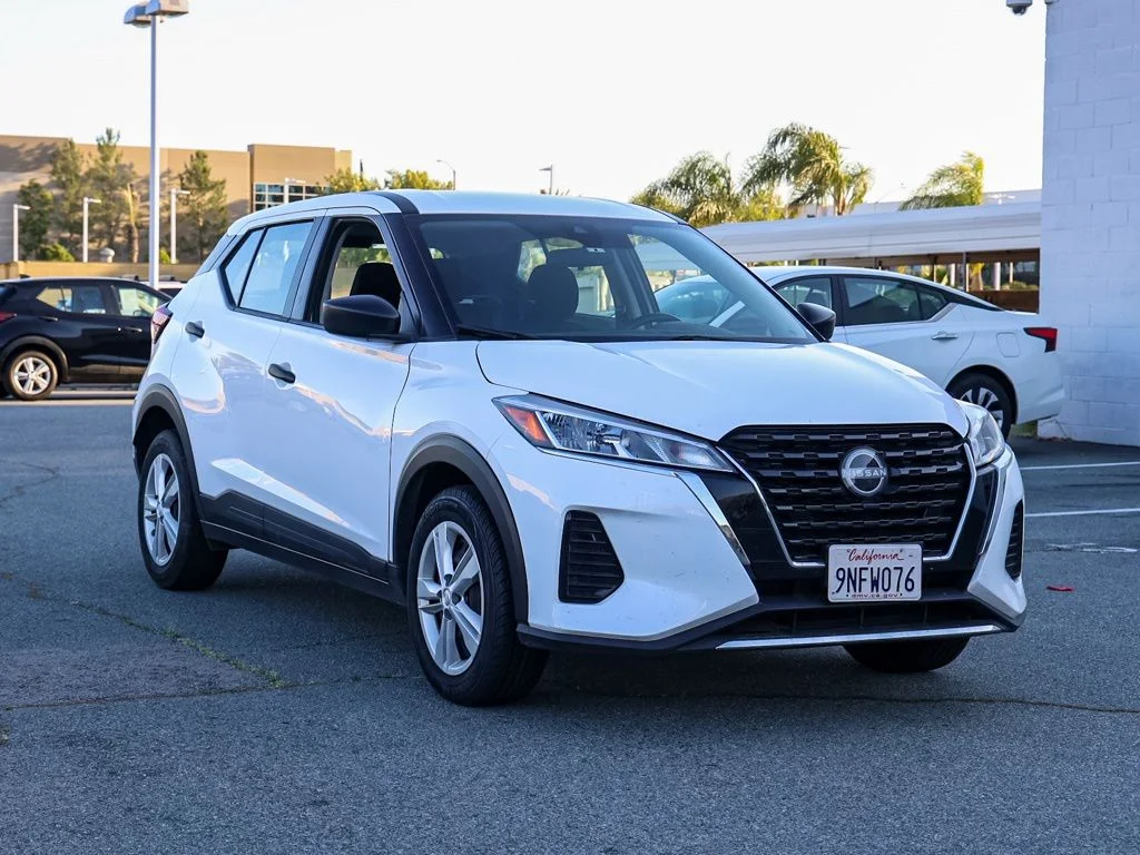 2024 Nissan Kicks 1.6 S's photo