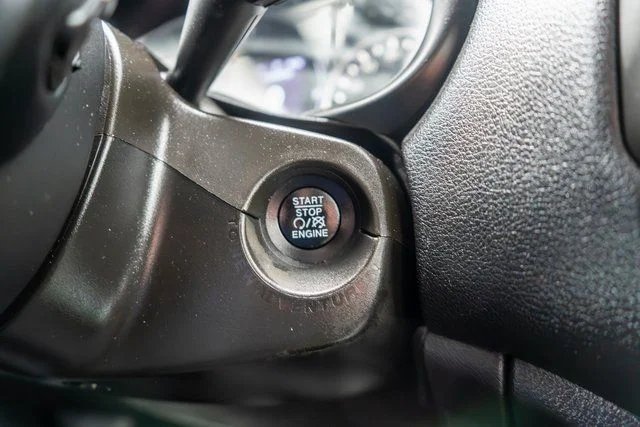 Used 2020 Black Jeep Latitude image 25