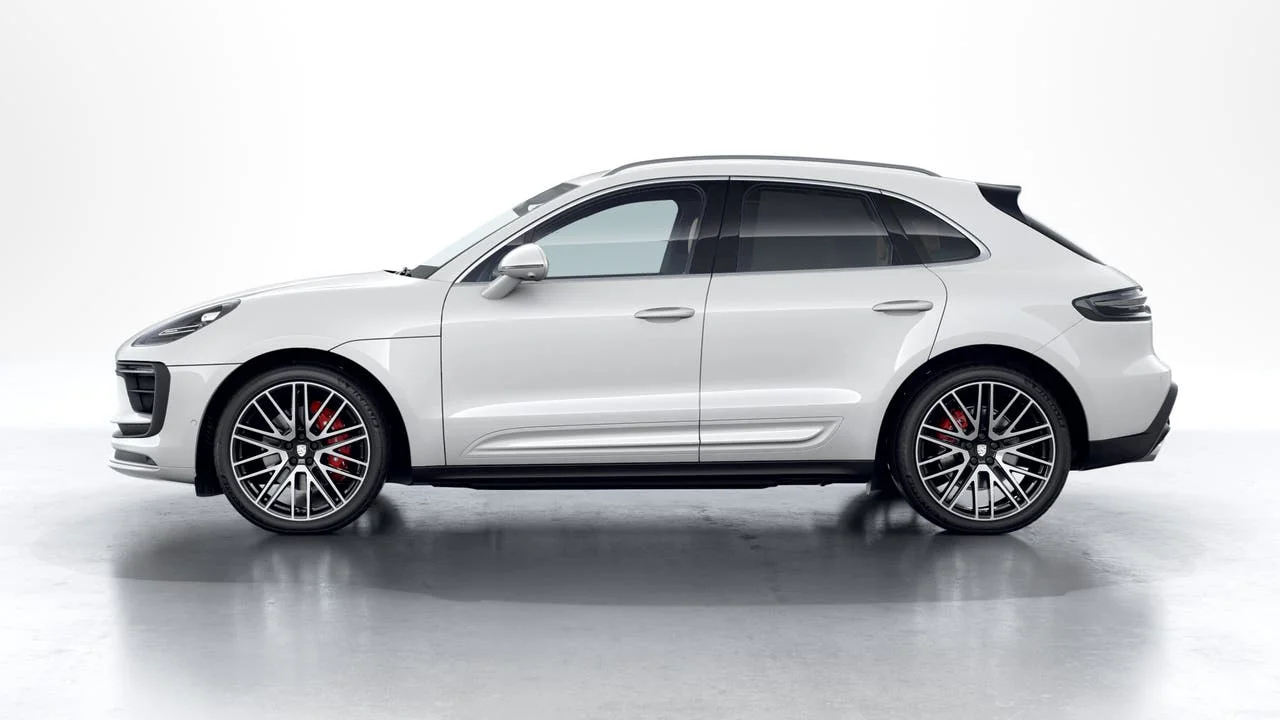 New 2026 Carrara White Metallic Porsche S image 2