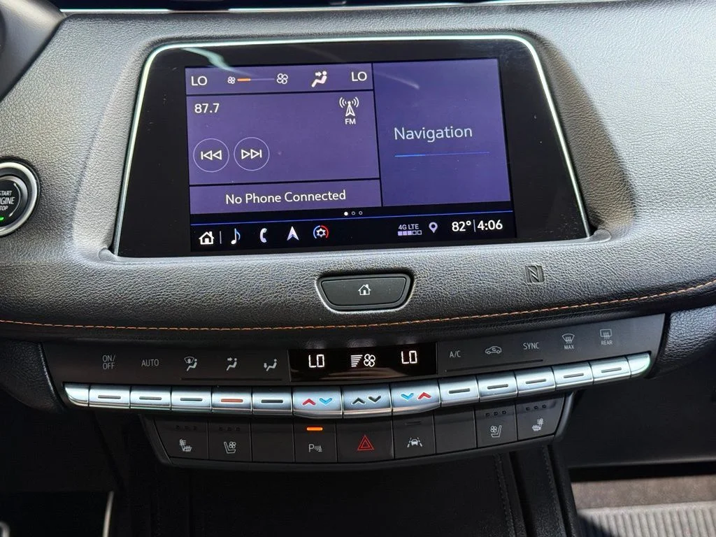 Used 2019 Red Cadillac Sport image 12