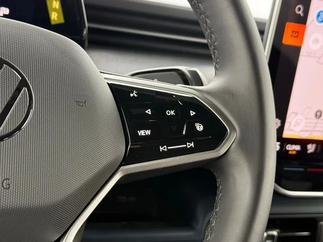 New 2025 Black Volkswagen PRO S RWD 1-Auto image 25