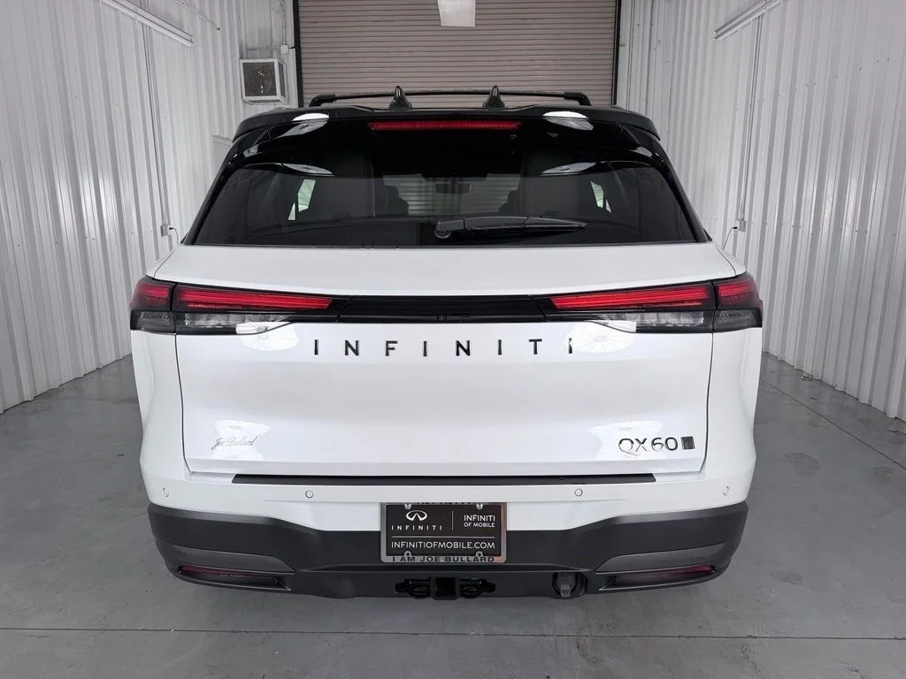 New 2027 2T RAD WHT INFINITI Autograph AWD image 6