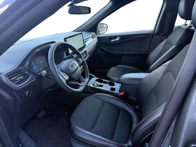 Used 2025 Gray Ford ST-Line Select image 9