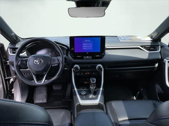 Certified Used 2024 MID BLCK/MAG GRAY Toyota  image 20