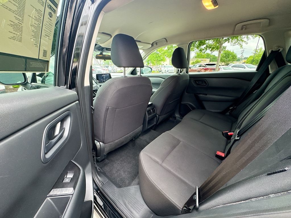 Used 2025 Black Nissan S image 31