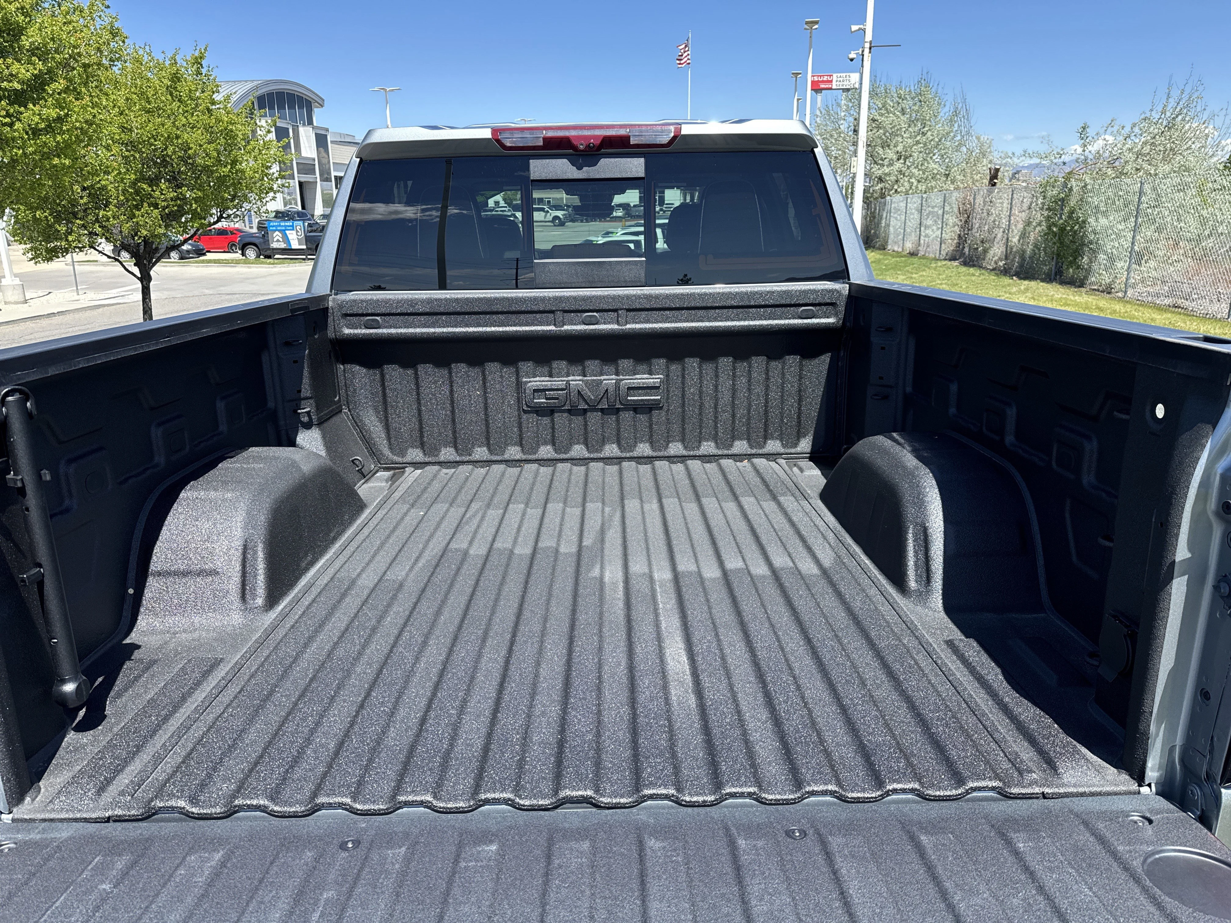Used 2025 Sterling Metallic GMC Denali Ultimate image 26